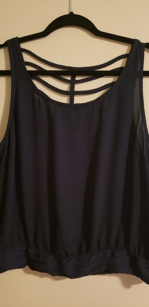 Navy flowy tank